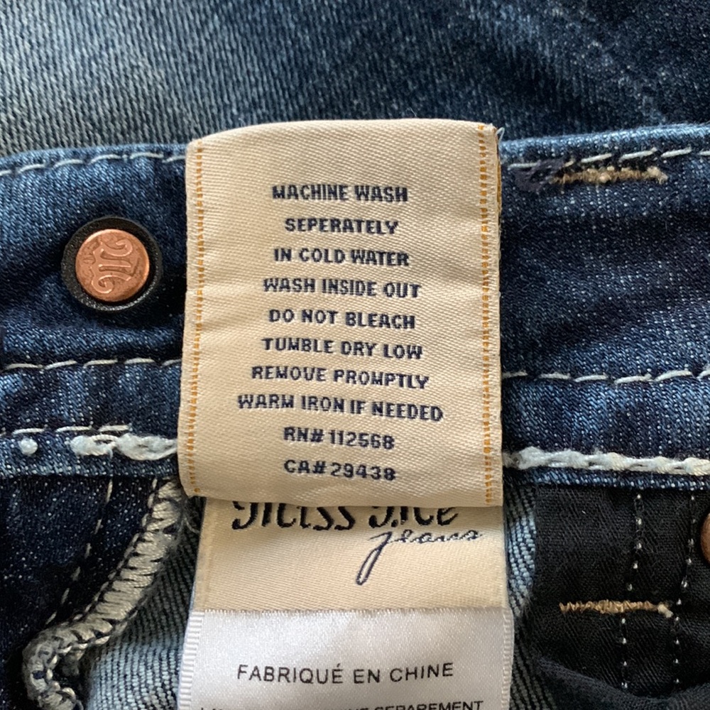 Miss Me Embroidered & Embellished Rhinestones Pockets Blue Denim Skinny-26 - Picture 13 of 14